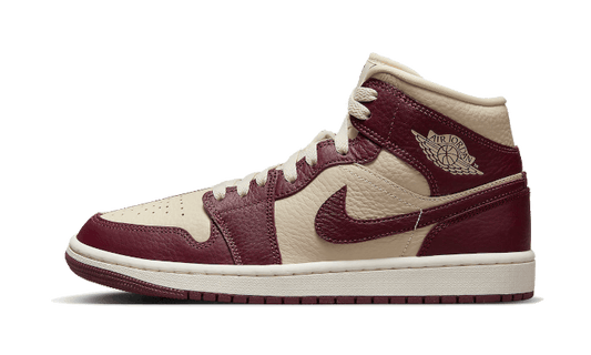 air-jordan-1-mid-split-beach-cherrywood-red-socksforsport