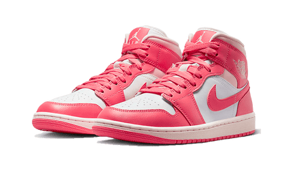 air-jordan-1-mid-strawberries-and-cream-socksforsport