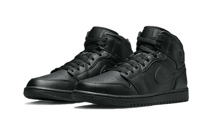 air-jordan-1-mid-triple-black-2022-socksforsport
