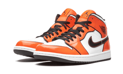 air-jordan-1-mid-turf-orange-socksforsport