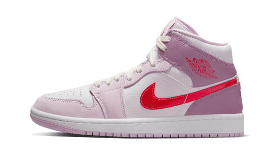 air-jordan-1-mid-valentines-day-2022-socksforsport