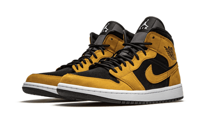 air-jordan-1-mid-wheat-socksforsport
