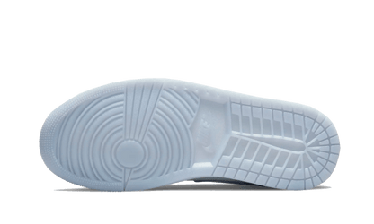 air-jordan-1-mid-wolf-grey-socksforsport