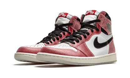 air-jordan-1-retro-high-trophy-room-chicago-friends--family-socksforsport