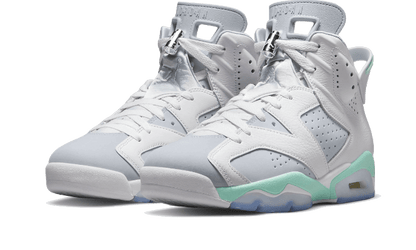 air-jordan-6-retro-mint-foam-socksforsport
