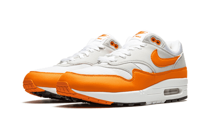 air-max-1-anniversary-orange-2020-socksforsport