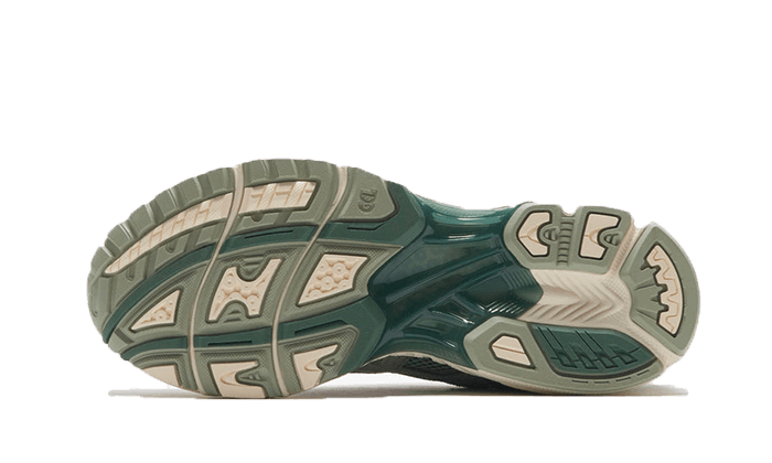 gel-kayano-14-olive-grey-socksforsport