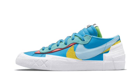 blazer-low-sacai-kaws-blue-socksforsport