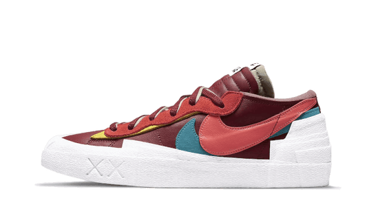 blazer-low-sacai-kaws-team-red-socksforsport