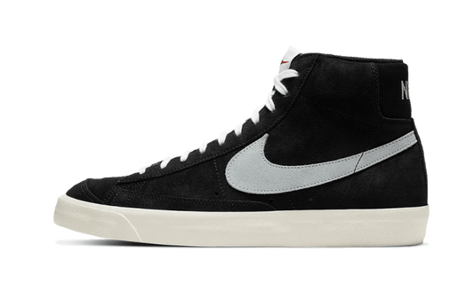 blazer-mid-77-black-pure-platinum-socksforsport