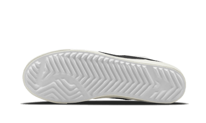 blazer-mid-77-jumbo-white-black-socksforsport