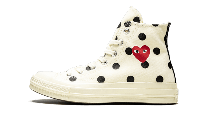chuck-taylor-all-star-70s-hi-comme-des-garons-play-polka-dot-white-socksforsport