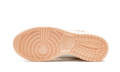 dunk-high-crimson-tint-socksforsport