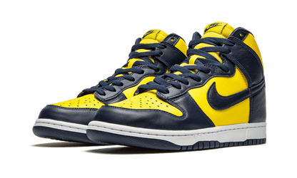 dunk-high-maize--blue-michigan-socksforsport