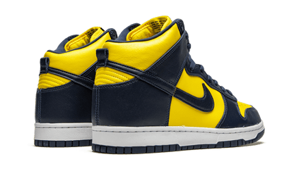 dunk-high-maize--blue-michigan-socksforsport