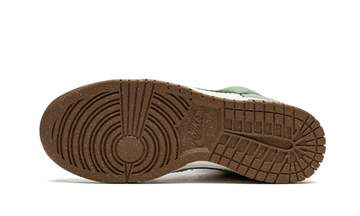 dunk-high-next-nature-summit-white-socksforsport