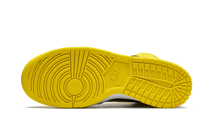 dunk-high-varsity-maize-socksforsport