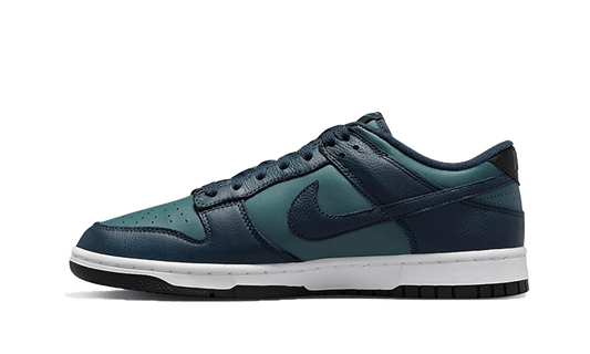 dunk-low-armory-navy-socksforsport