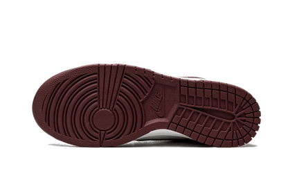 dunk-low-bordeaux-socksforsport