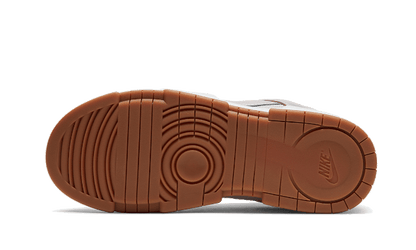 dunk-low-disrupt-barely-rose-socksforsport
