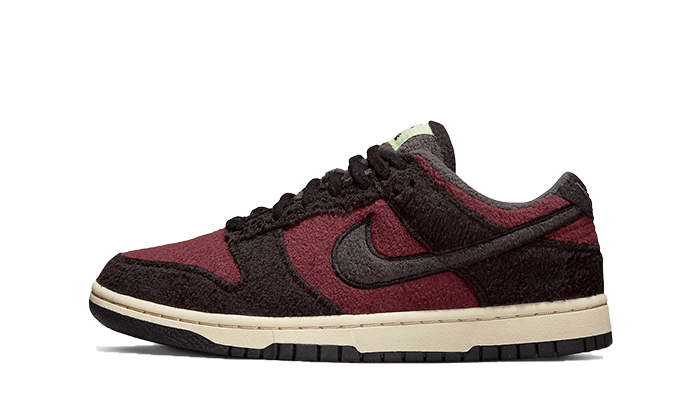 dunk-low-se-fleece-burgundy-crush-socksforsport