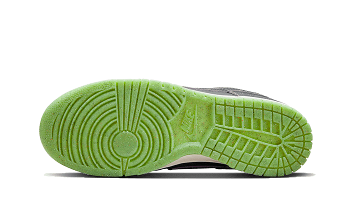 dunk-low-swoosh-shadow-iron-grey-socksforsport
