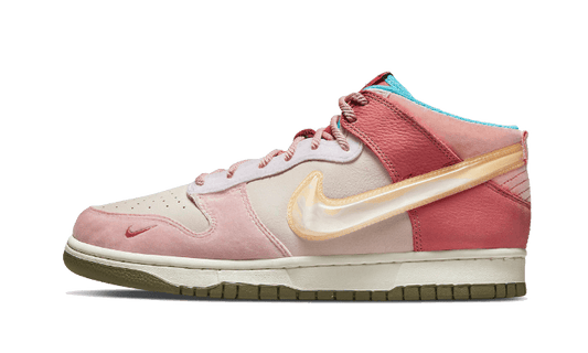dunk-mid-social-status-free-lunch-strawberry-milk-socksforsport