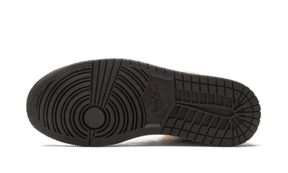air-jordan-1-mid-laser-orange-socksforsport