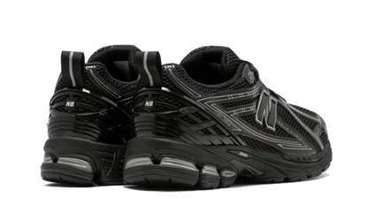 1906r-black-grey-socksforsport