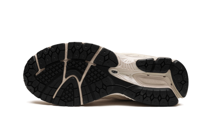 2002r-light-bone-aluminium-socksforsport