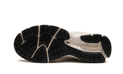 2002r-light-bone-aluminium-socksforsport