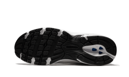 530-white-black-details-socksforsport