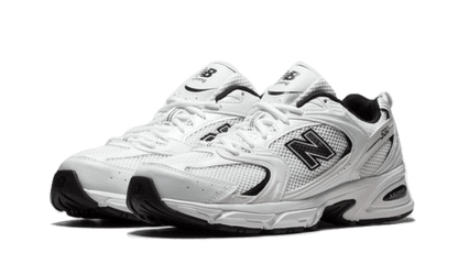 530-white-black-details-socksforsport