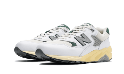 580-white-nightwatch-green-socksforsport