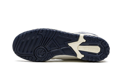 650r-aim-leon-dore-white-navy-socksforsport