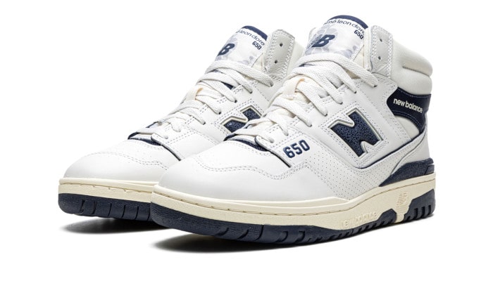 650r-aim-leon-dore-white-navy-socksforsport