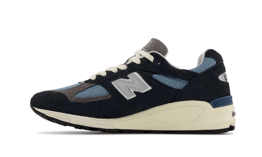 990-v2-miusa-teddy-santis-navy-castlerock-socksforsport