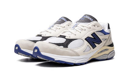 990v3---made-in-usa-cream-blue-socksforsport