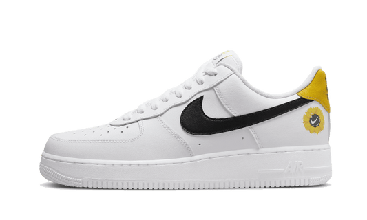 air-force-1-low-have-a-nike-day-white-gold-socksforsport