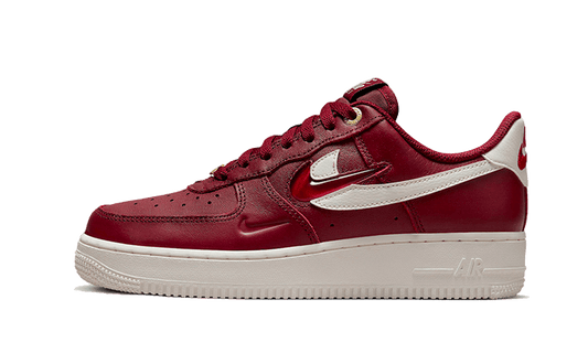air-force-1-07-premium-team-red-history-of-logos-socksforsport