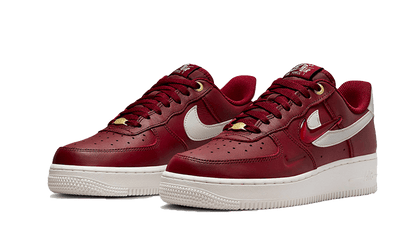 air-force-1-07-premium-team-red-history-of-logos-socksforsport