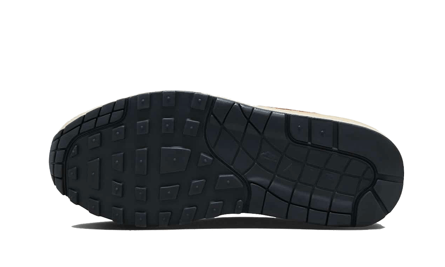 air-max-1-tan-lines-socksforsport