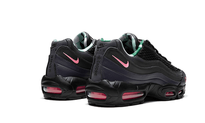 air-max-95-sp-corteiz-pink-beam-socksforsport