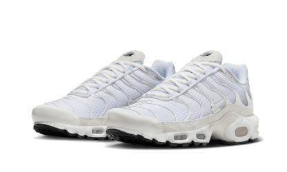 air-max-plus-sail-pure-platinum-silver-socksforsport