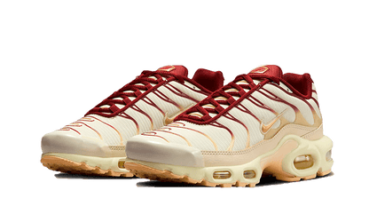 air-max-plus-sail-team-red-socksforsport