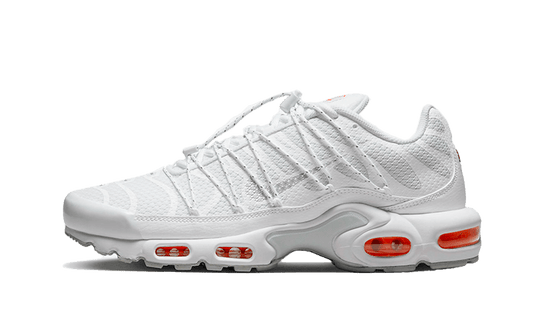 air-max-plus-utility-white-safety-orange-socksforsport