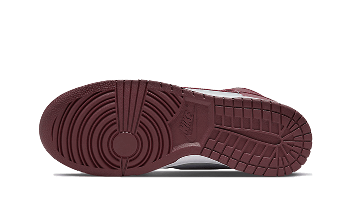 dunk-high-dark-beetroot-socksforsport
