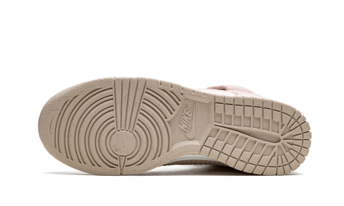 dunk-high-lx-next-nature-pink-oxford-socksforsport