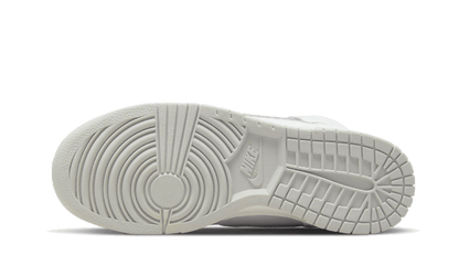 dunk-high-neutral-grey-socksforsport