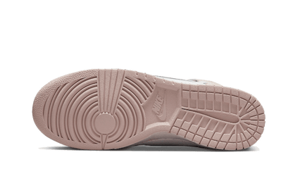 dunk-high-retro-prm-cracked-leather-swoosh-socksforsport